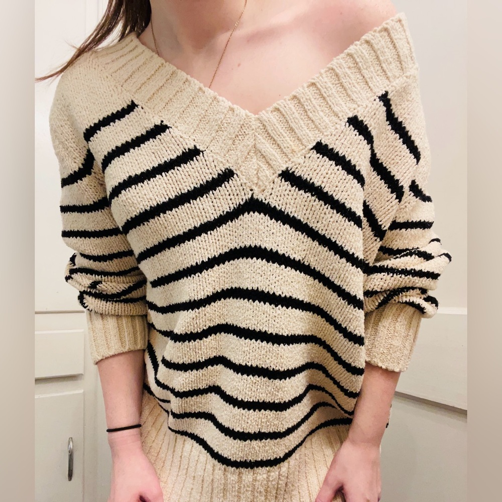 ZARA Comfy Striped Knit Korean Style Layering Oversized V-neck Sweater - Small - Picture 6 of 9